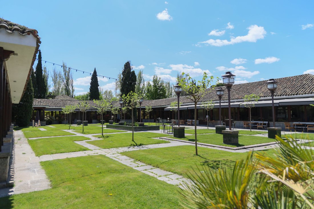 Jardines y porches de La Quinta de Illescas